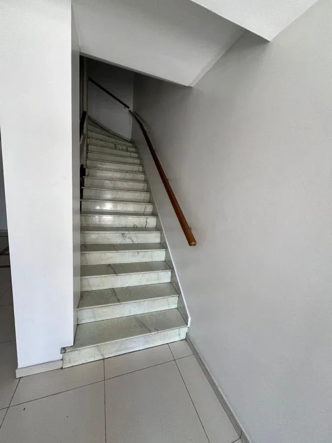Departamento 3 Amb. en alquiler c/cochera - Lomas de Zamora - Imagen 2