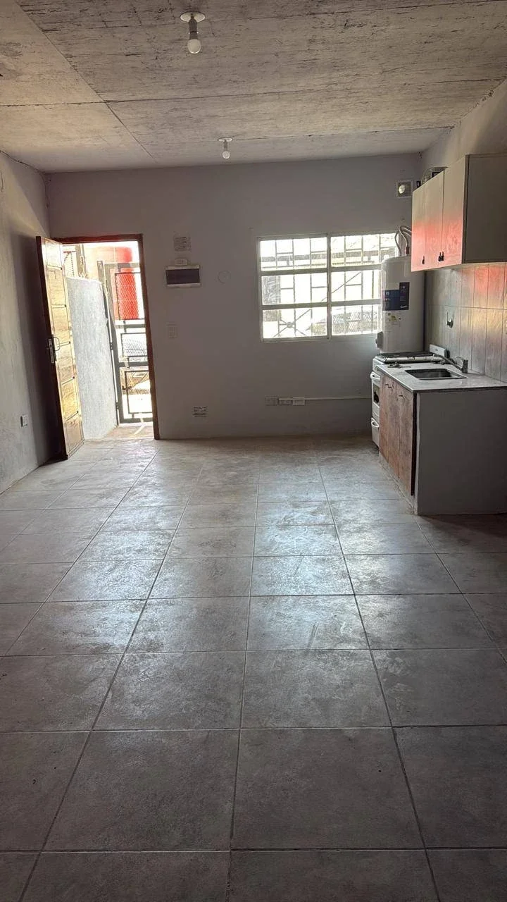 Departamento UN DORMITORIO en alquiler en Gregorio de Laferrere - Imagen 2