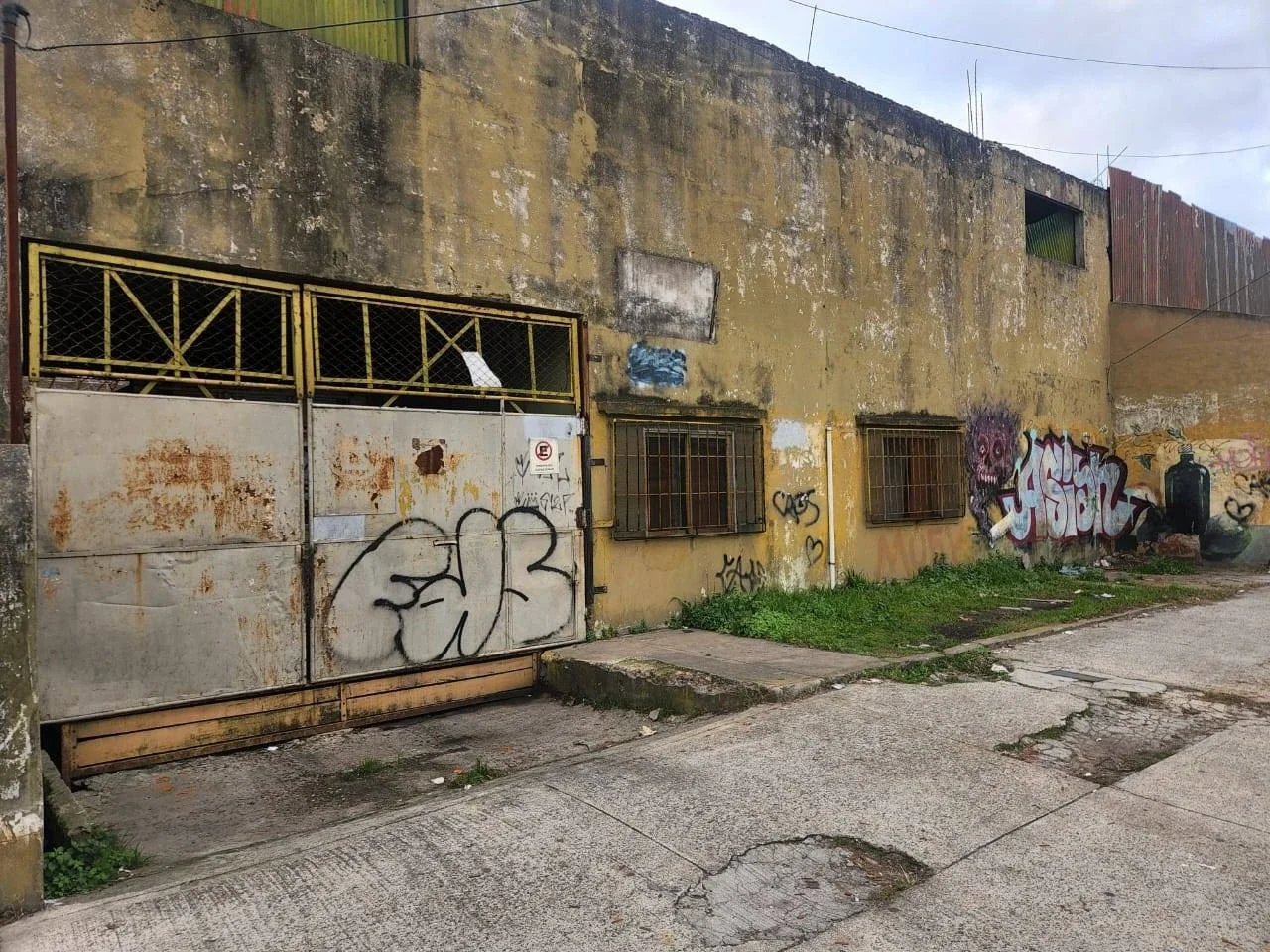 Terreno con Local en alquiler en Lanús Oeste - Imagen 1