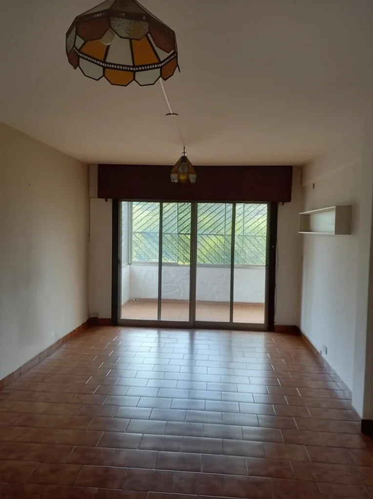 IDEAL INVERSORES !! 2 LOCALES + DEPTO  3 AMB+ CASA FONDO - Imagen 2