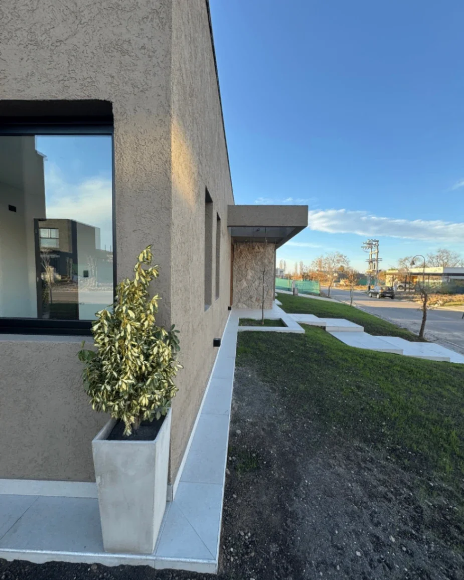 CASA EN VENTA - BARRIO PRIVADO GRAN BOEDO, LUJÁN DE CUYO! APTA CRÉDITO - Imagen 4