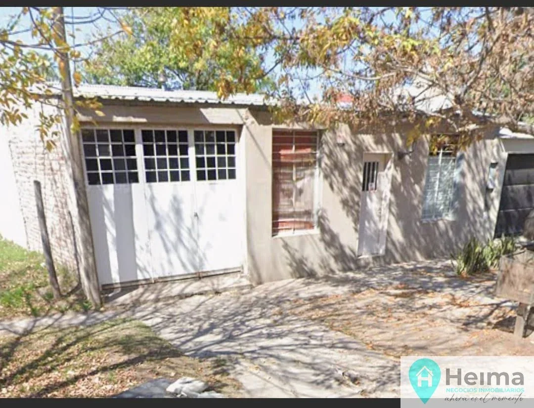 Casa en venta c/ cochera en Rafaela - Imagen 1