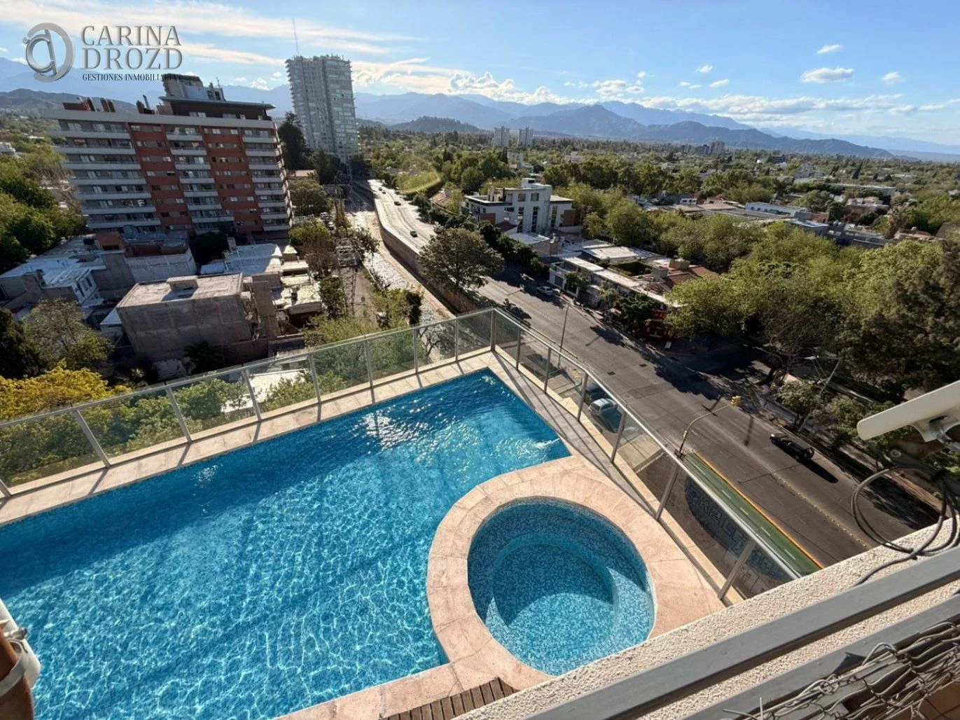 Departamento en venta c/ cochera en Godoy Cruz - Imagen 2