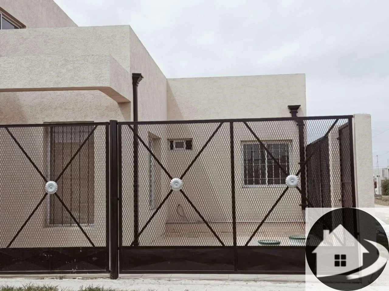 OPORTUNIDAD Casa en venta de 4 dormitorios c/ cochera en San Vicente - Imagen 4