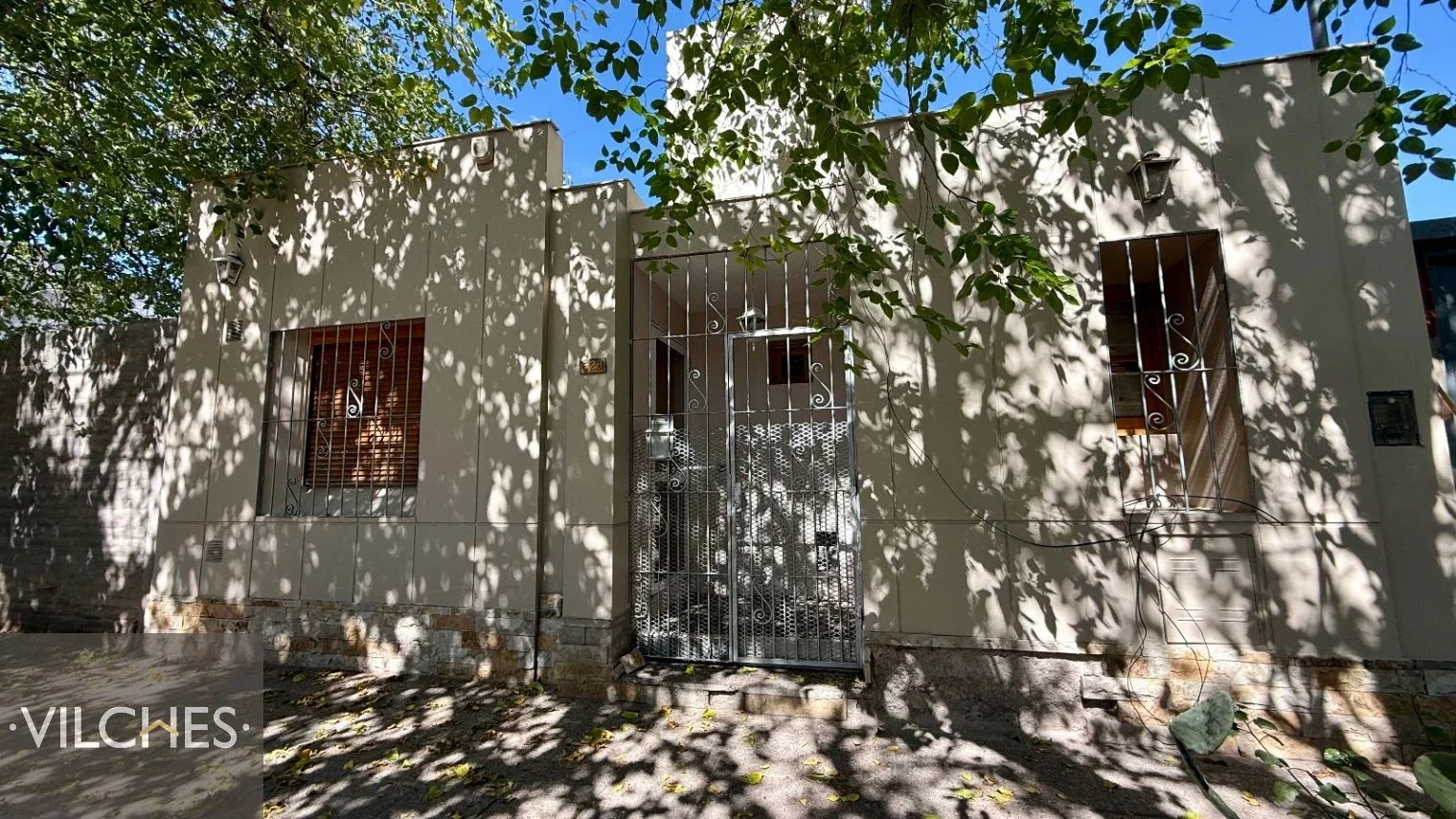 Casa en alquiler c/ cochera en Dorrego - Imagen 2