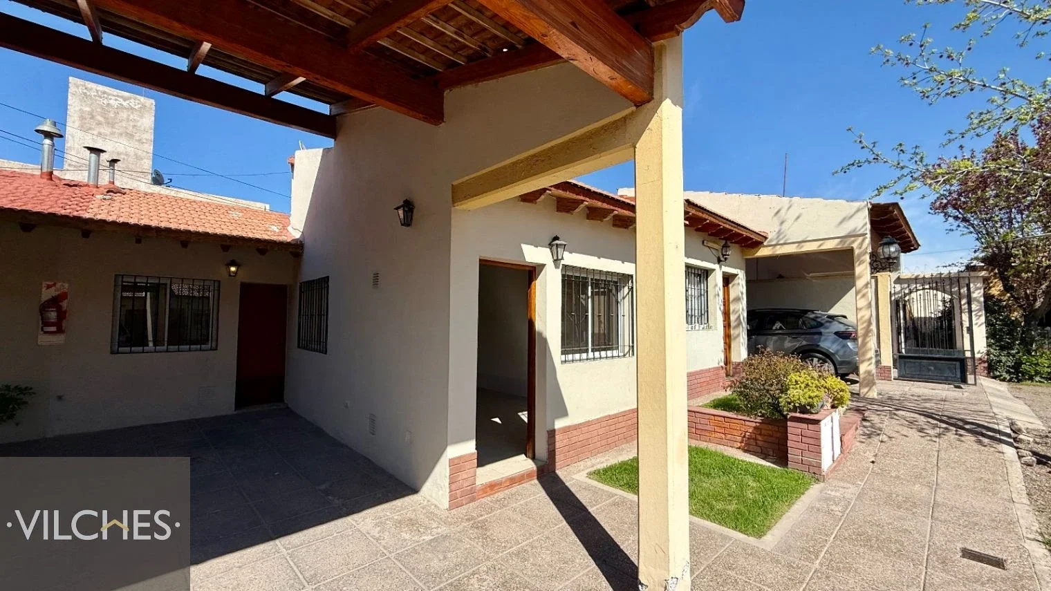 Casa en venta c/ cochera en Las Cañas - Imagen 2