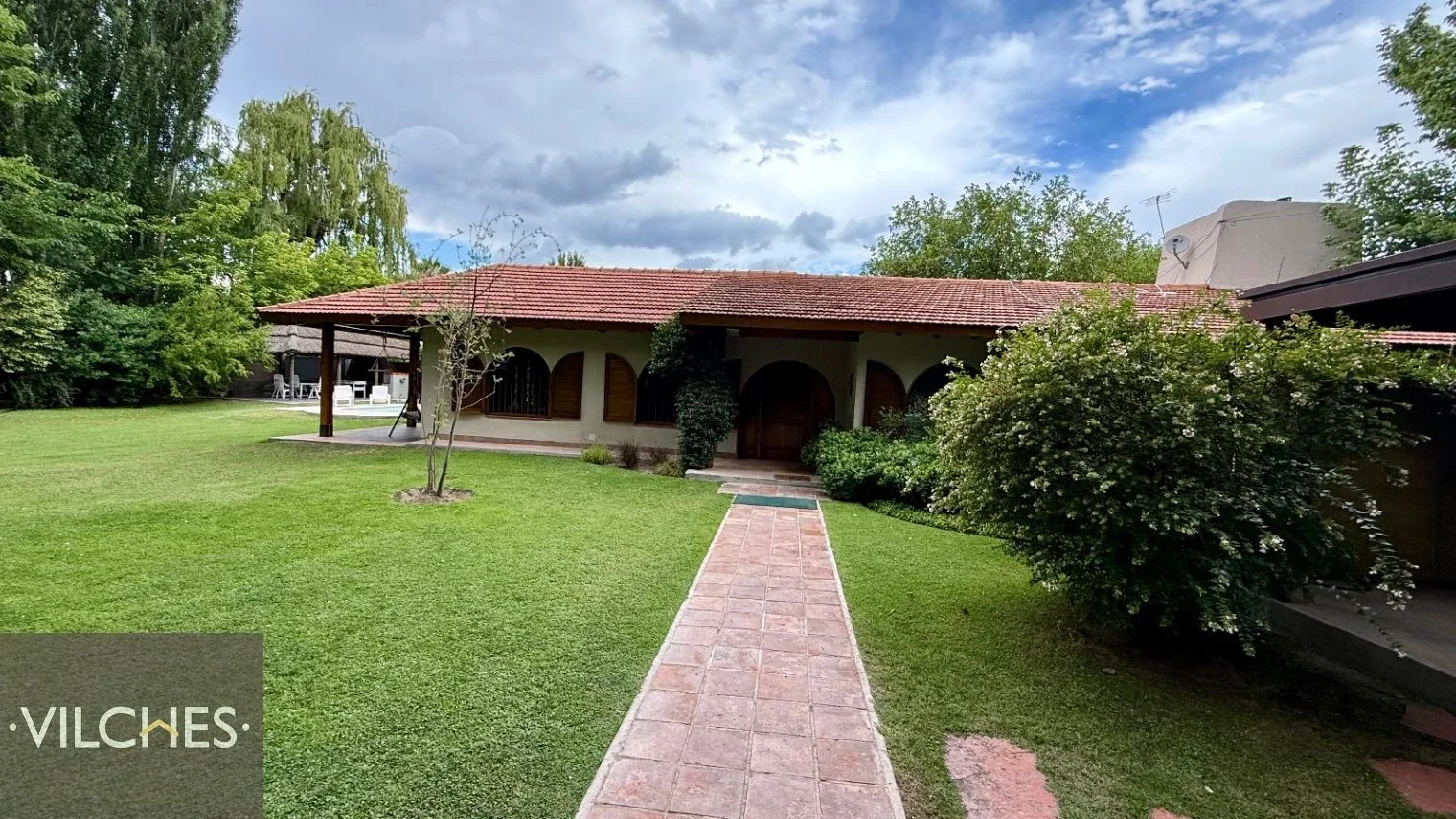 Casa en venta c/ cochera en Luján de Cuyo - Imagen 3