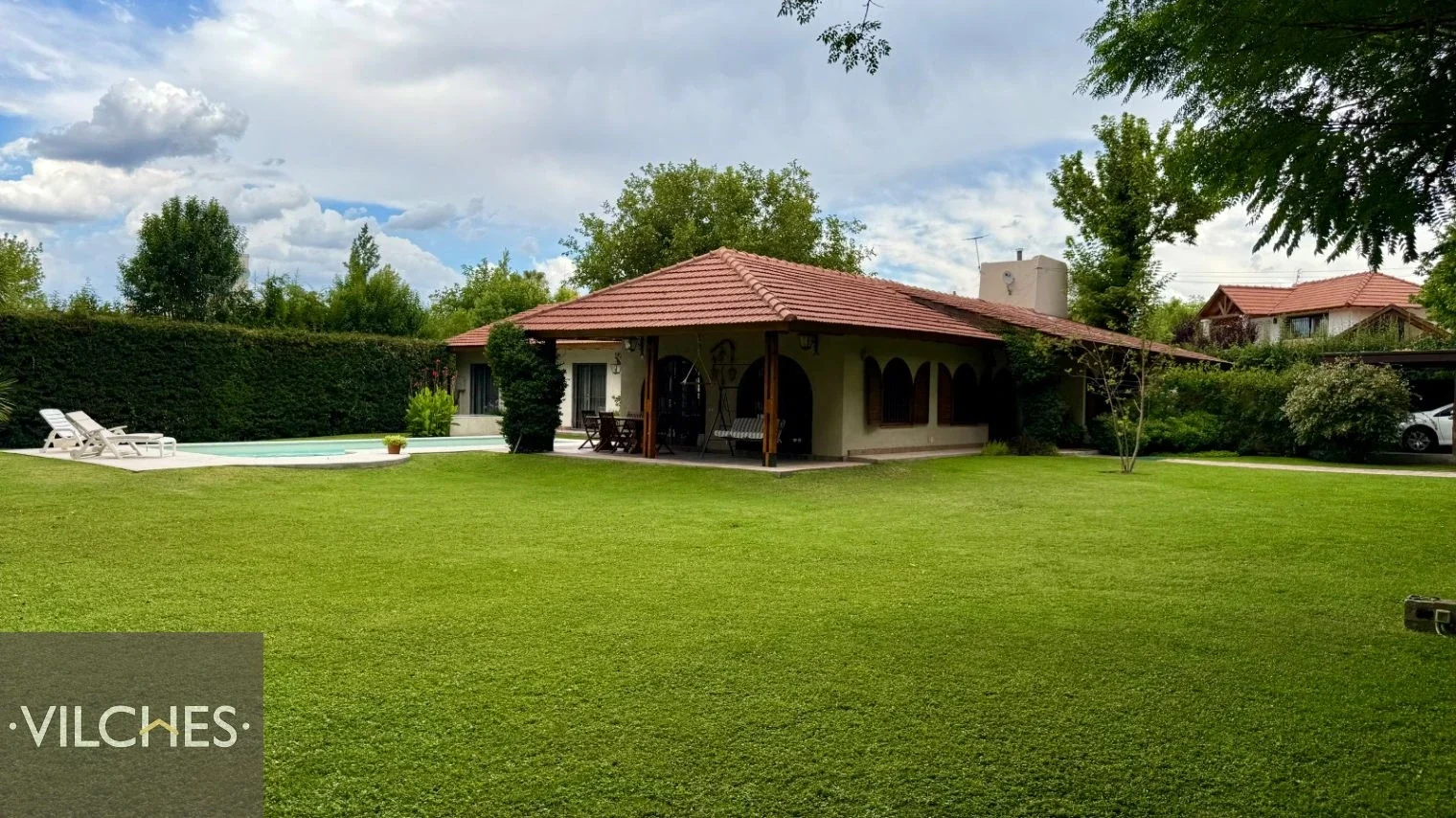 Casa en venta c/ cochera en Luján de Cuyo - Imagen 2