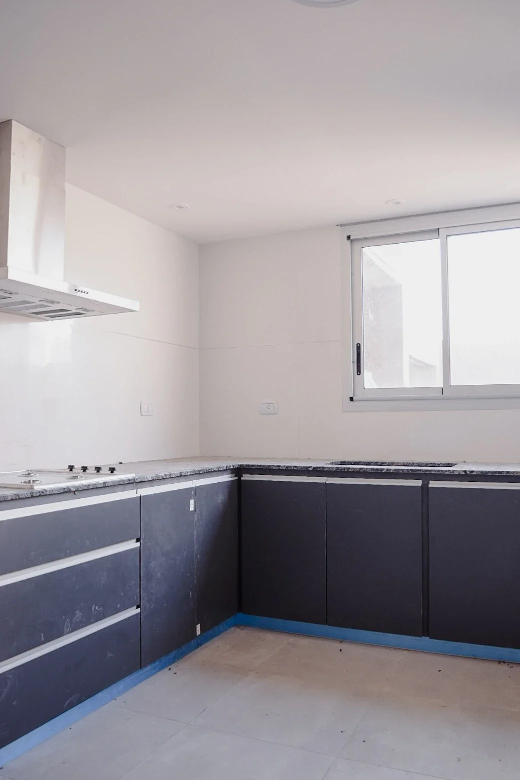 Dúplex en venta, dos dormitorios c/ cochera en La Consulta - Imagen 4