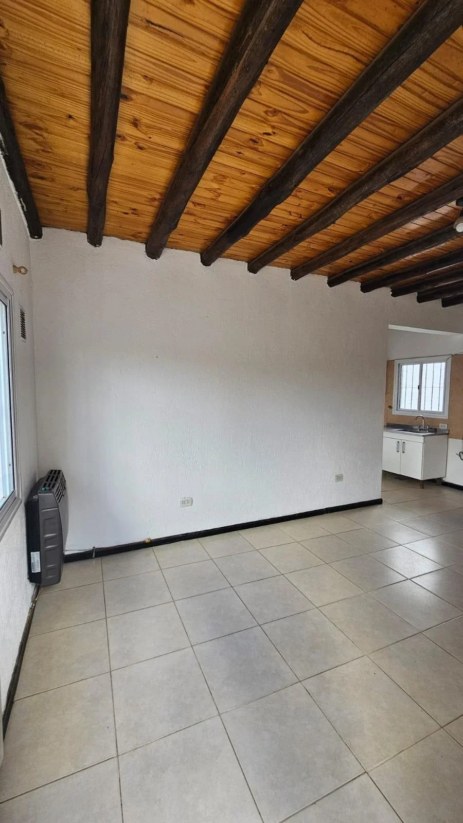 Casa en alquiler c/ cochera en Tunuyán - Imagen 3