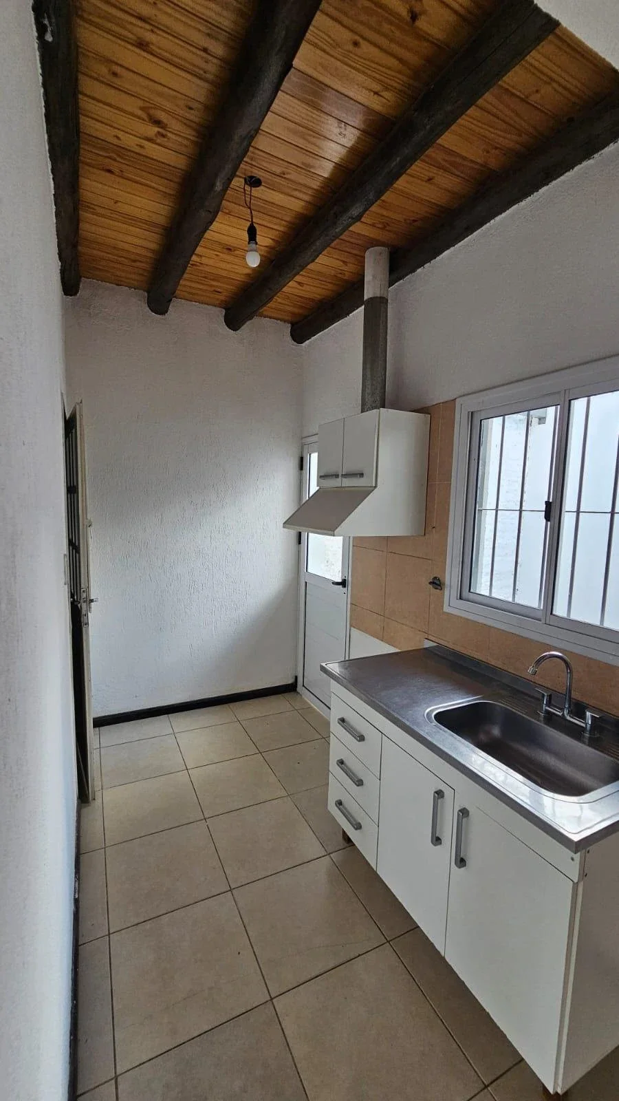 Casa en alquiler c/ cochera en Tunuyán - Imagen 5