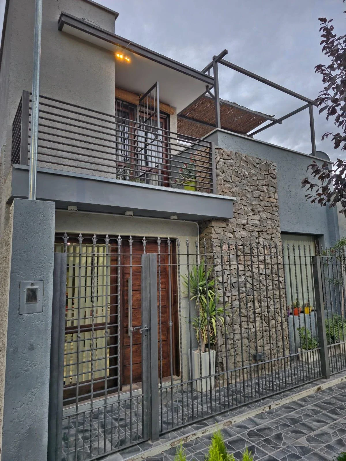 Casa en venta c/ cochera en Tunuyán - Imagen 1
