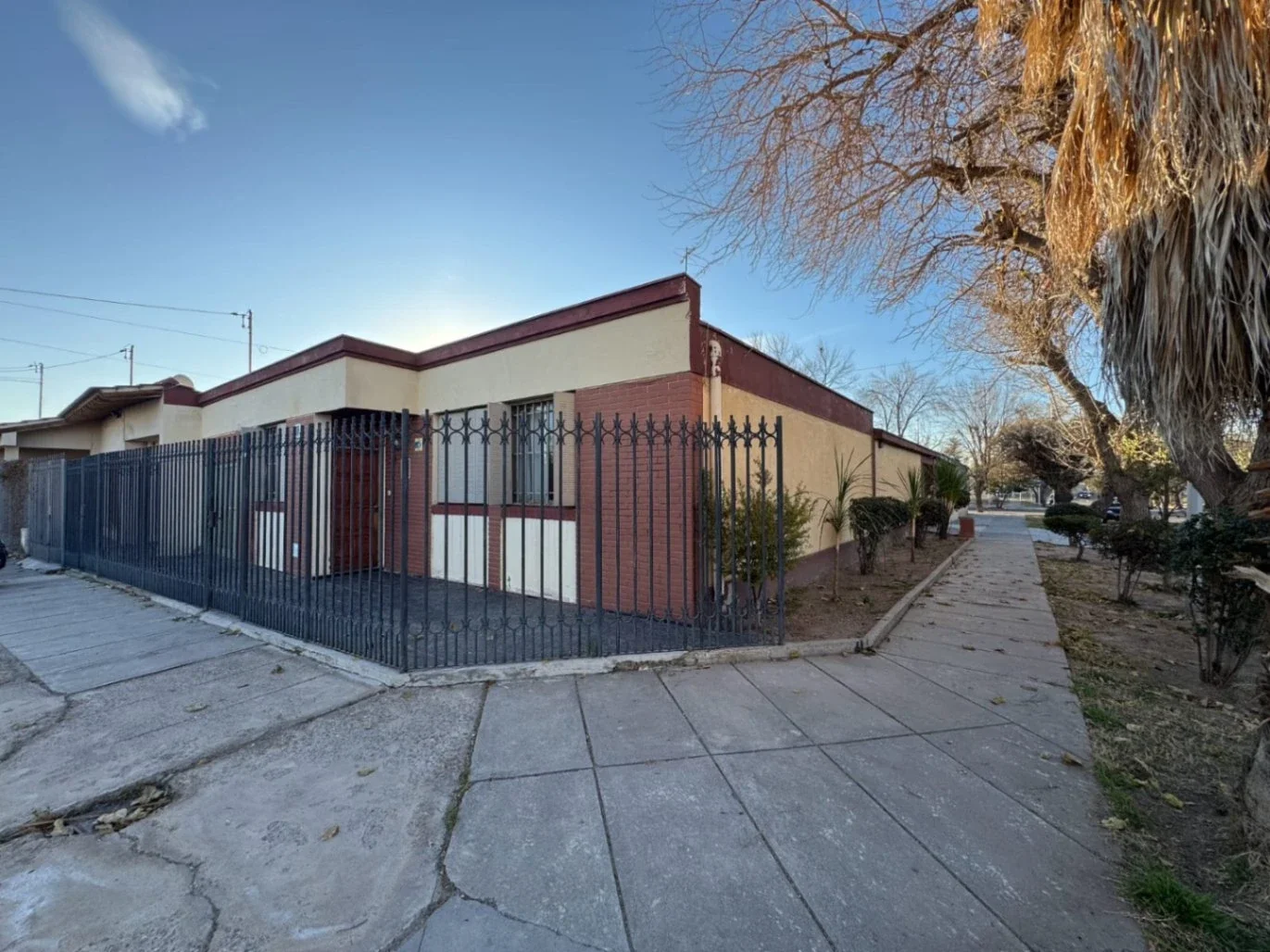 Casa en venta de 4 dormitorios c/ cochera en Tunuyán - Imagen 2