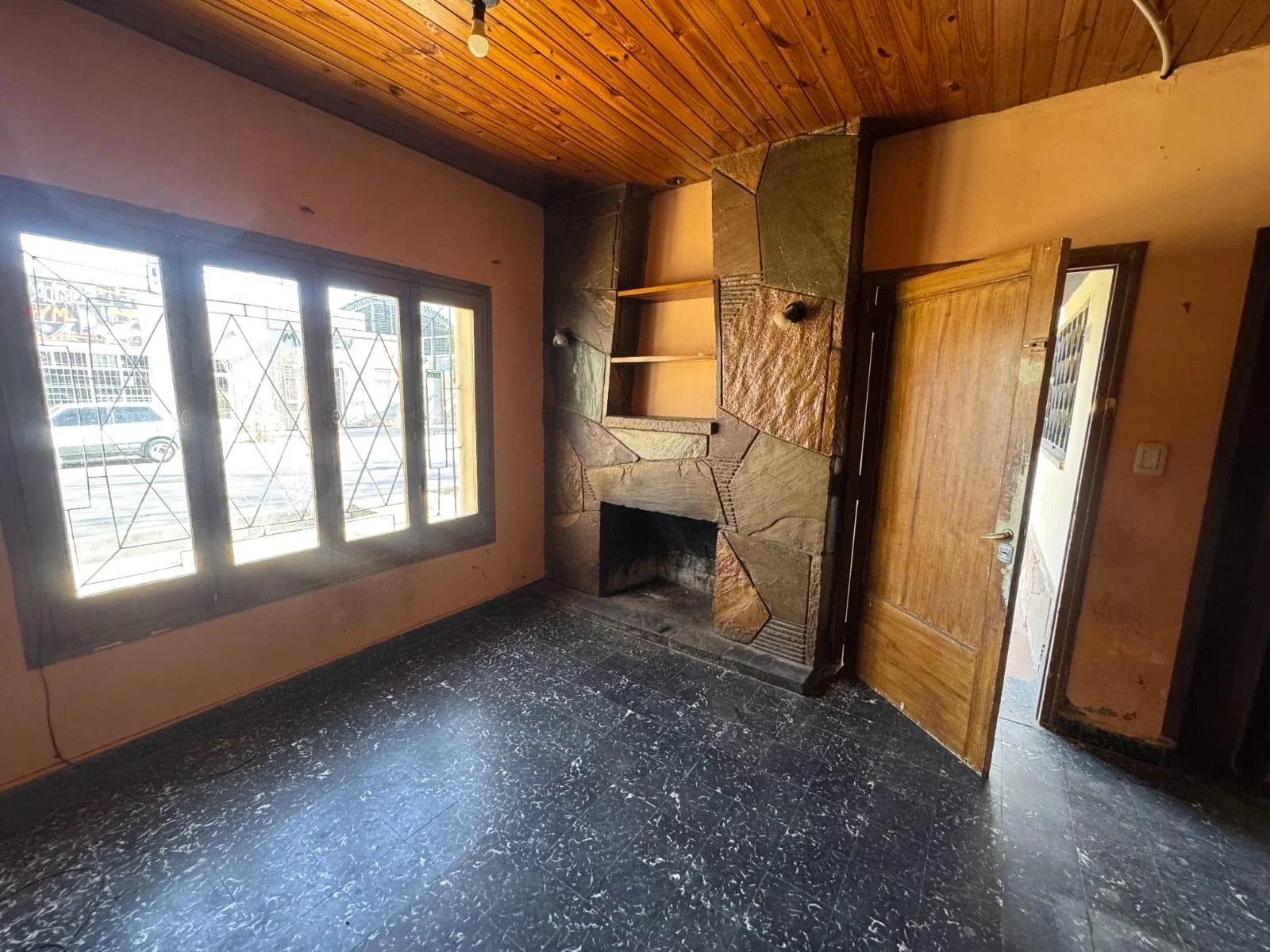 Casa en venta de 3 dormitorios y depósito en Tunuyán - Imagen 2