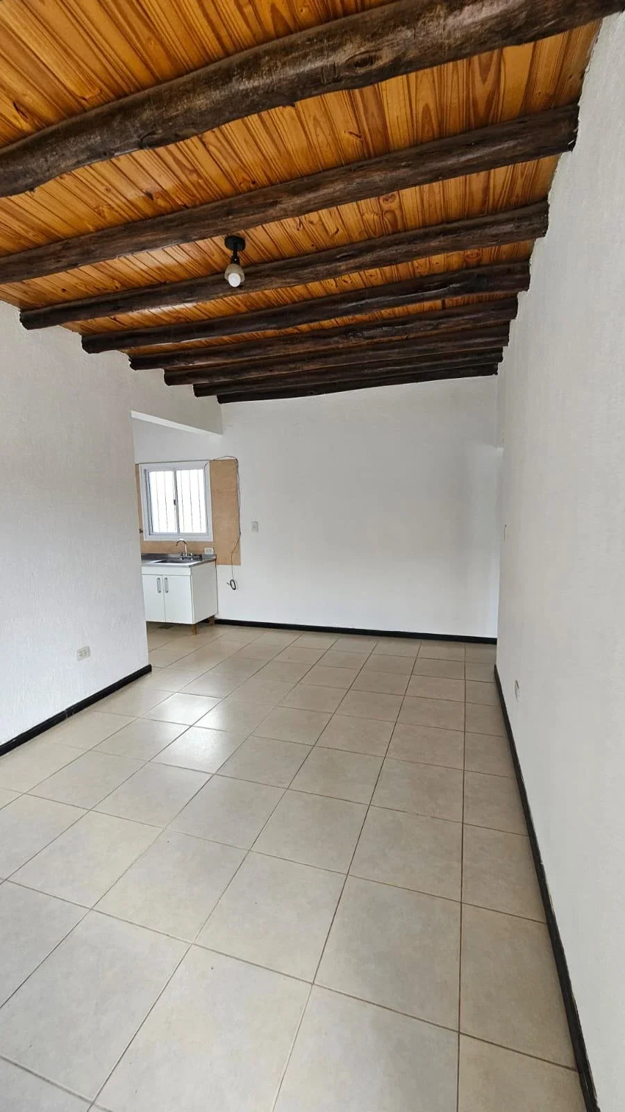 Casa en alquiler c/ cochera en Tunuyán - Imagen 4