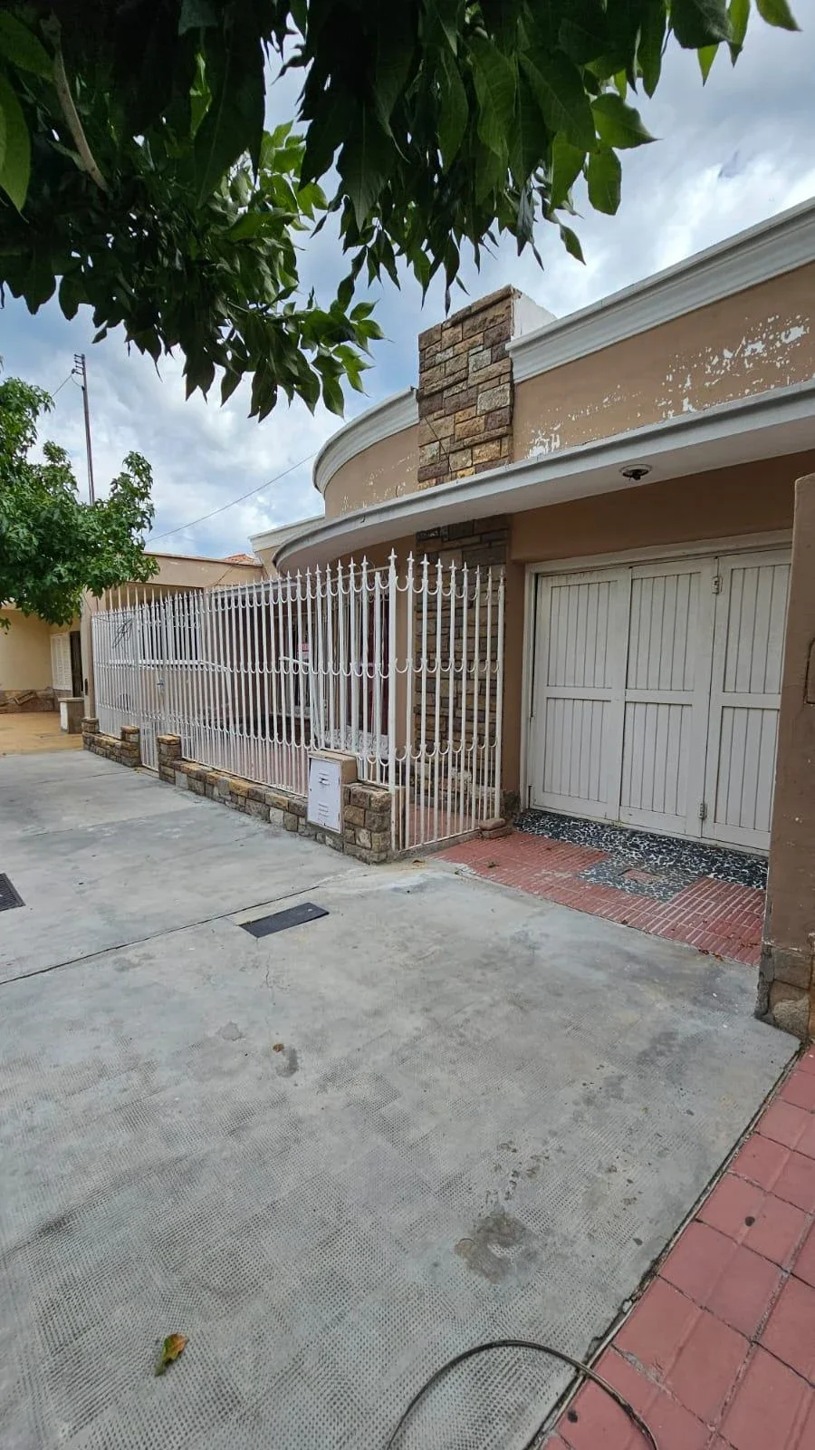 Casa en venta c/ cochera en Tunuyán - Imagen 2