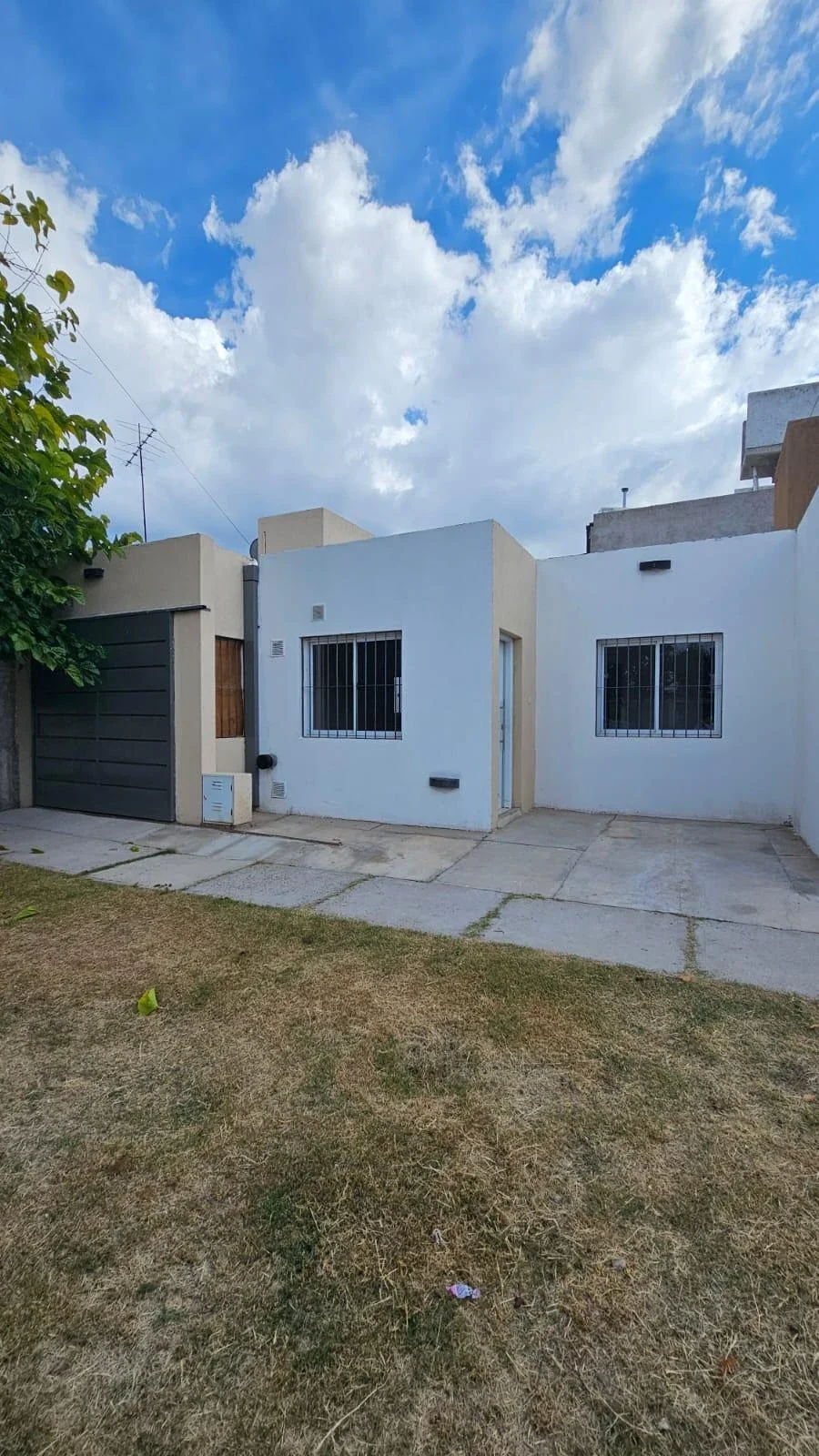 Casa en alquiler c/ cochera en Tunuyán - Imagen 1
