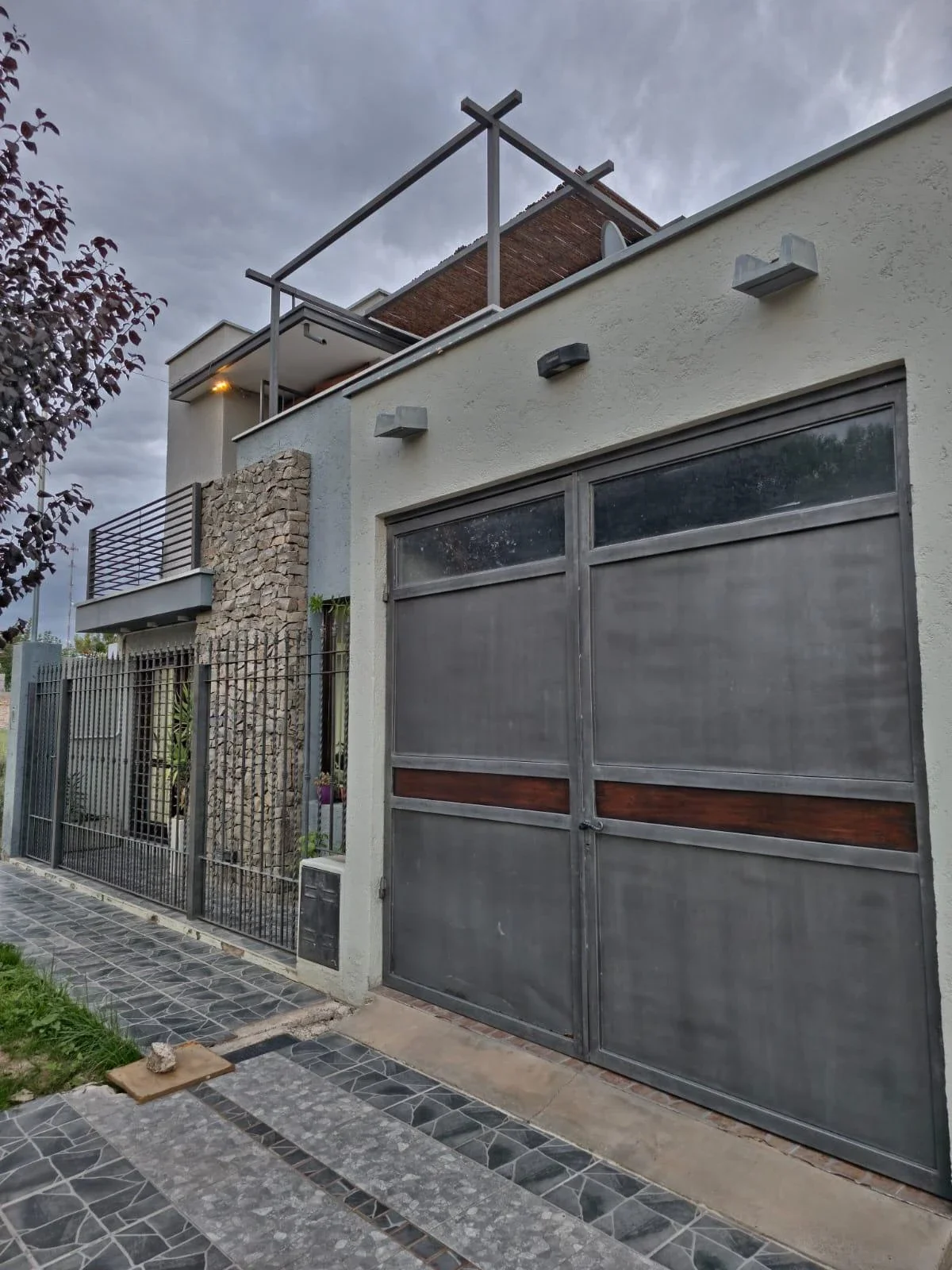 Casa en venta c/ cochera en Tunuyán - Imagen 2