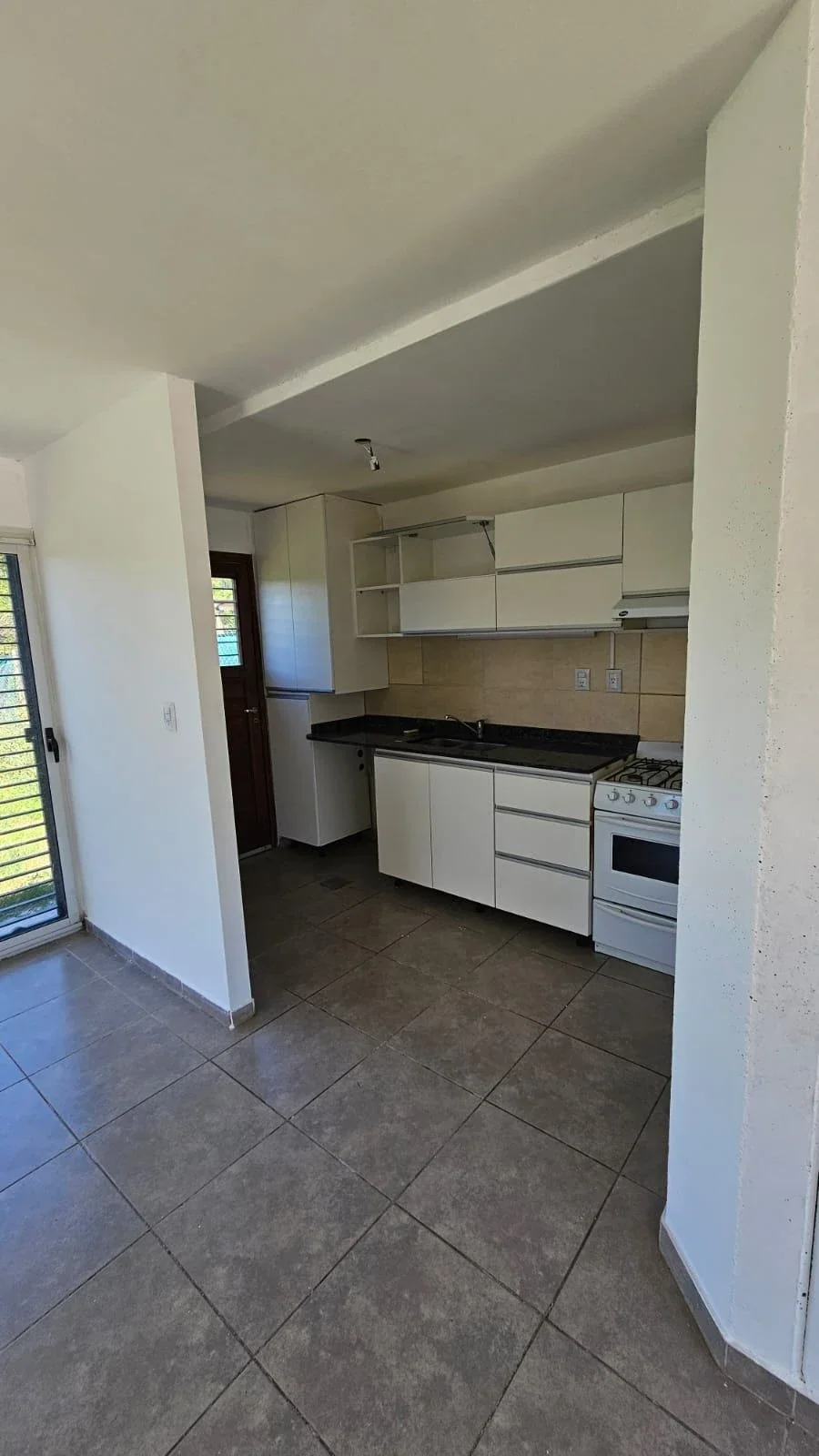 Dúplex en venta c/ cochera en Tunuyán - Imagen 5