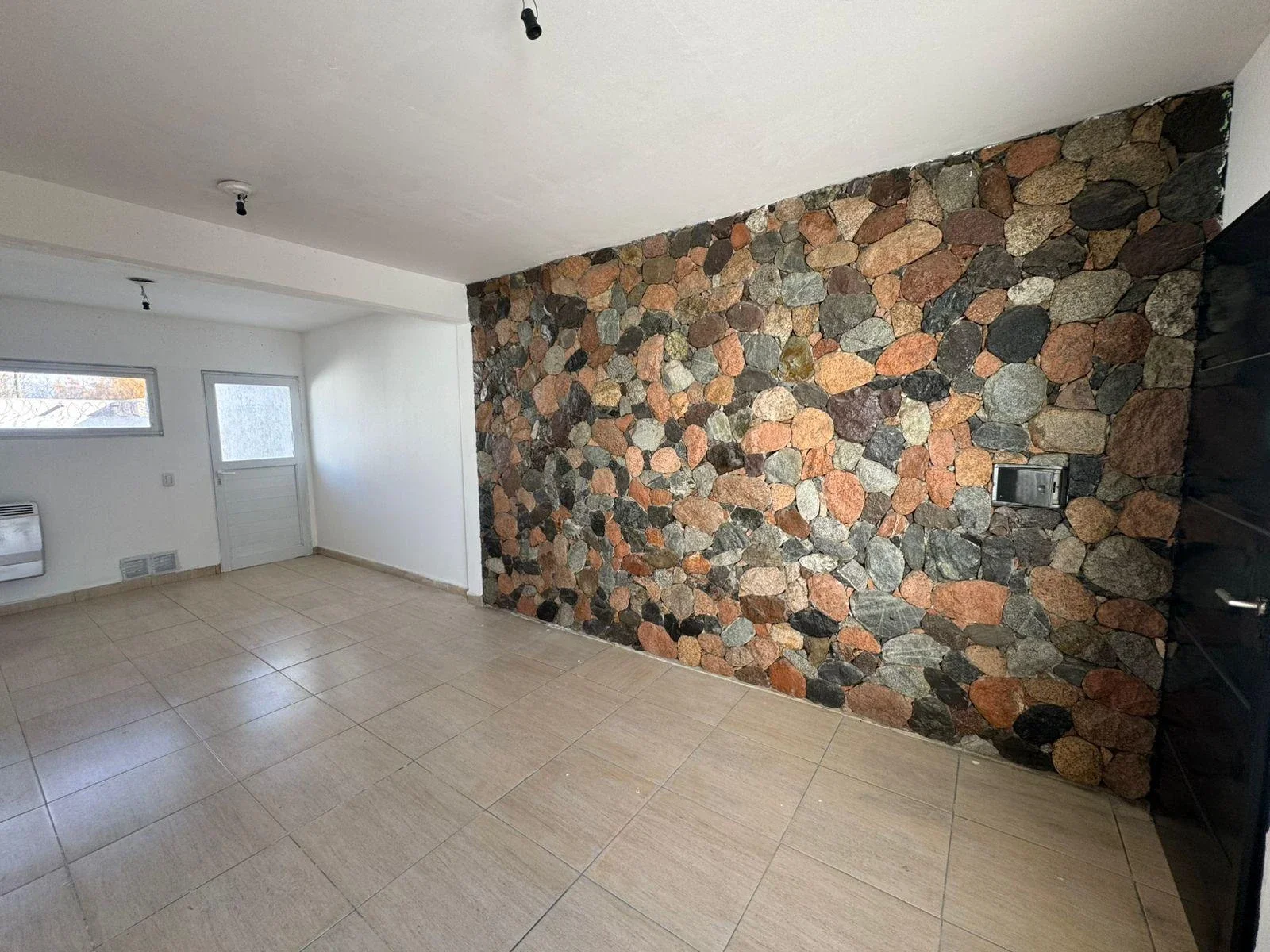 Dúplex en venta de 2 dormitorios c/ cochera en Tunuyán - Imagen 3