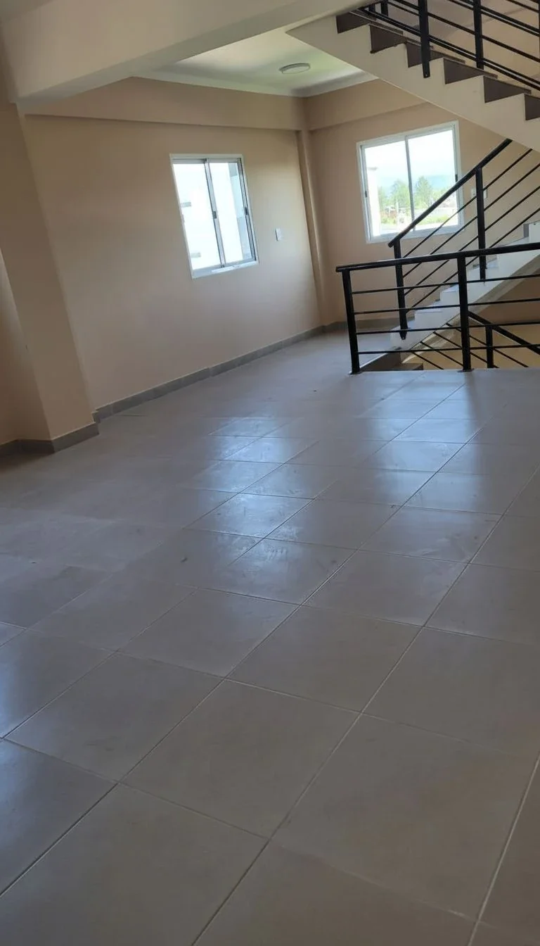 Departamento con patio en alquiler en Sargento Cabral - Imagen 3