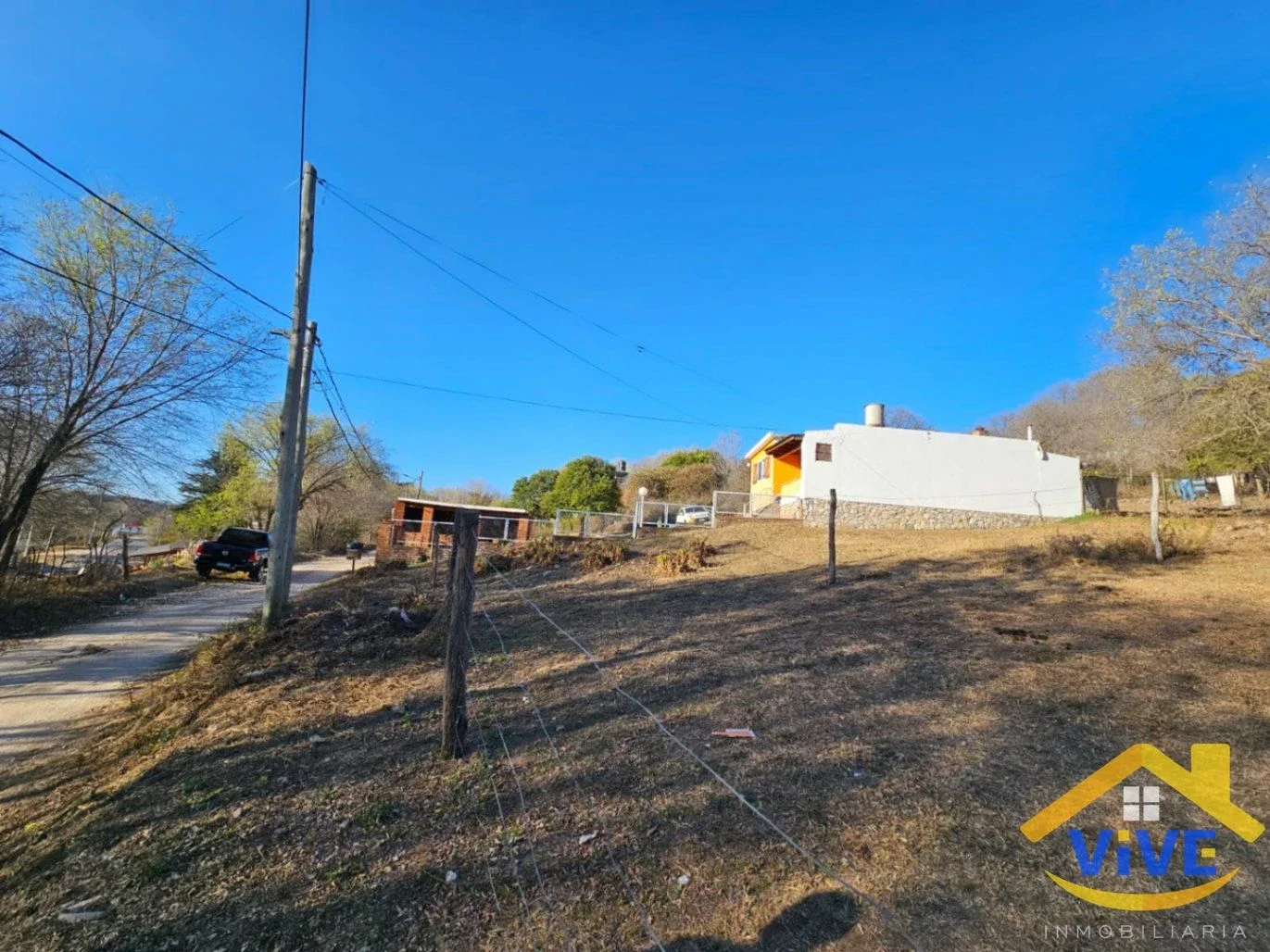 VENTA DE LOTE de 385m2 ubicado en La Falda - Imagen 3