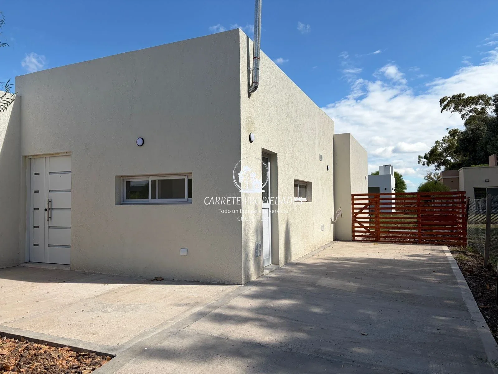 OPORTUNIDAD. Casa en venta de 4 ambientes. Barrio San Ramón. Pilar del Este. - Imagen 2