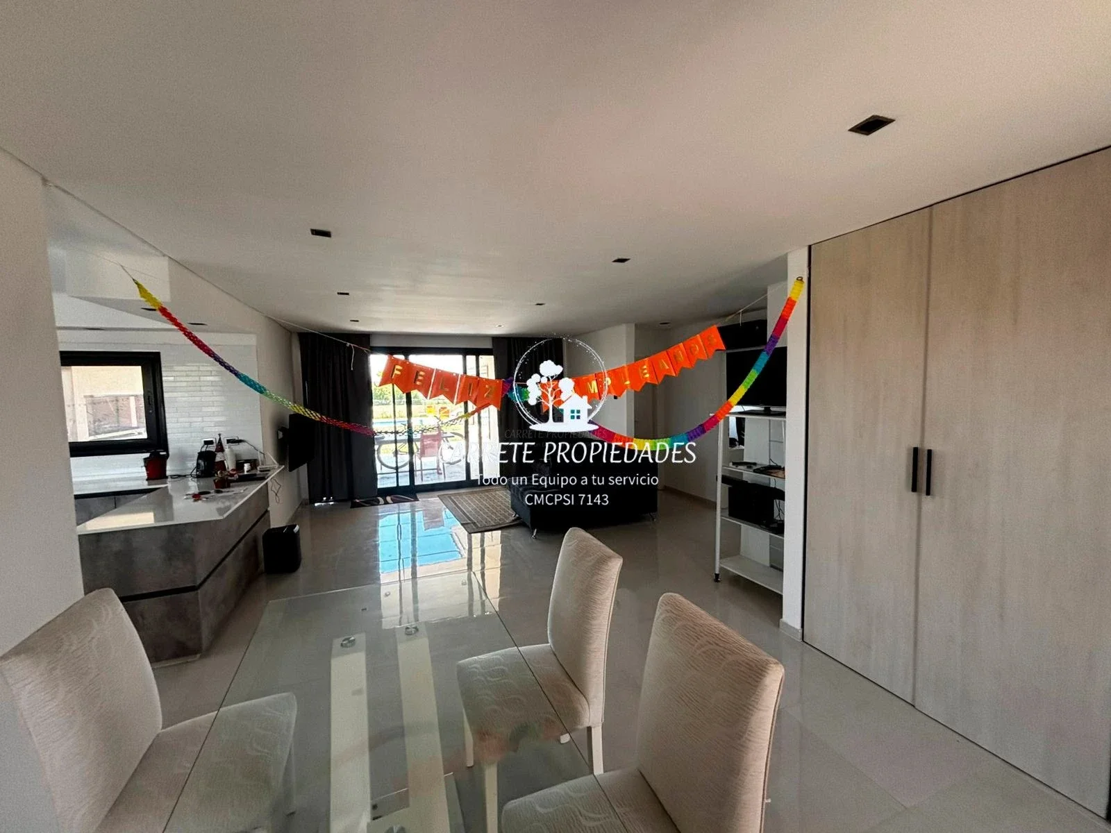Casa en venta con pileta y cochera. Lote con fondo a verde. Barrio San Ramiro - Imagen 4
