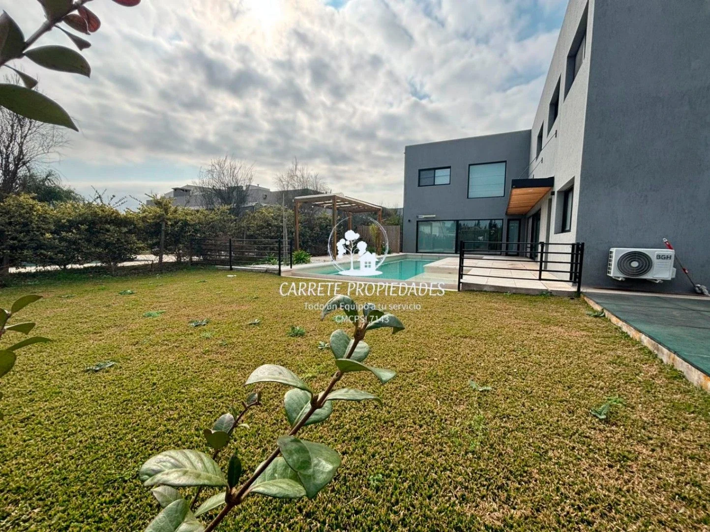 NUEVO PRECIO Casa en venta 6 amb, pileta y estanque. Barrio San Ramiro. Pilar. - Imagen 1
