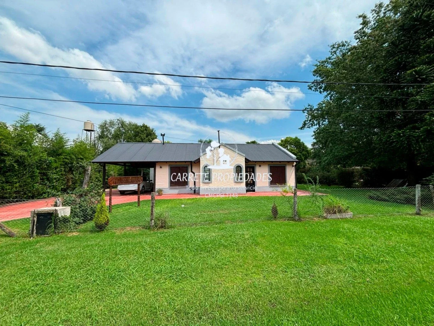 Casa quinta en venta sobre 2000m2 de parque. Barrio Parque Las Lomadas. Cardales - Imagen 1