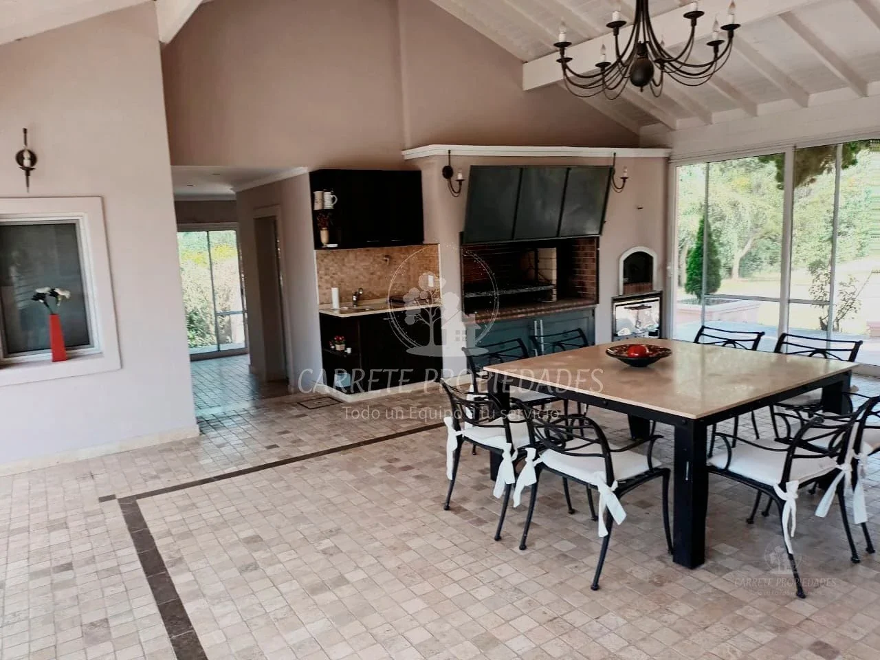 Espectacular Casa en venta Club de Campo La Ranita, Pilar. - Imagen 2