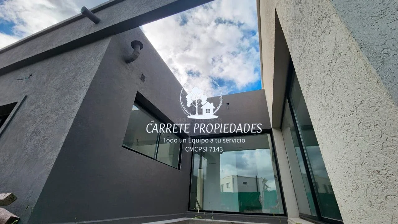 Casa en venta de 4ambientes con fondo a Verde. Barrio Santa Lucia. Pilar - Imagen 2