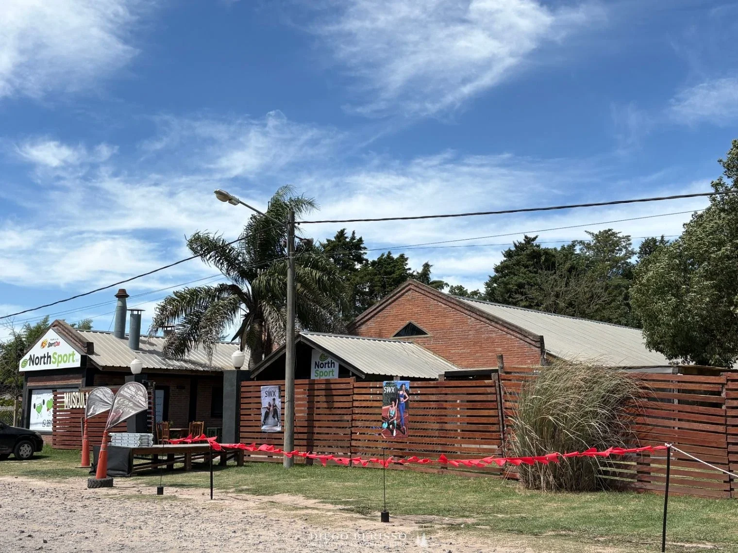 LOCAL COMERCIAL EXALTACION DE LA CRUZ RUTA 8 - Imagen 1