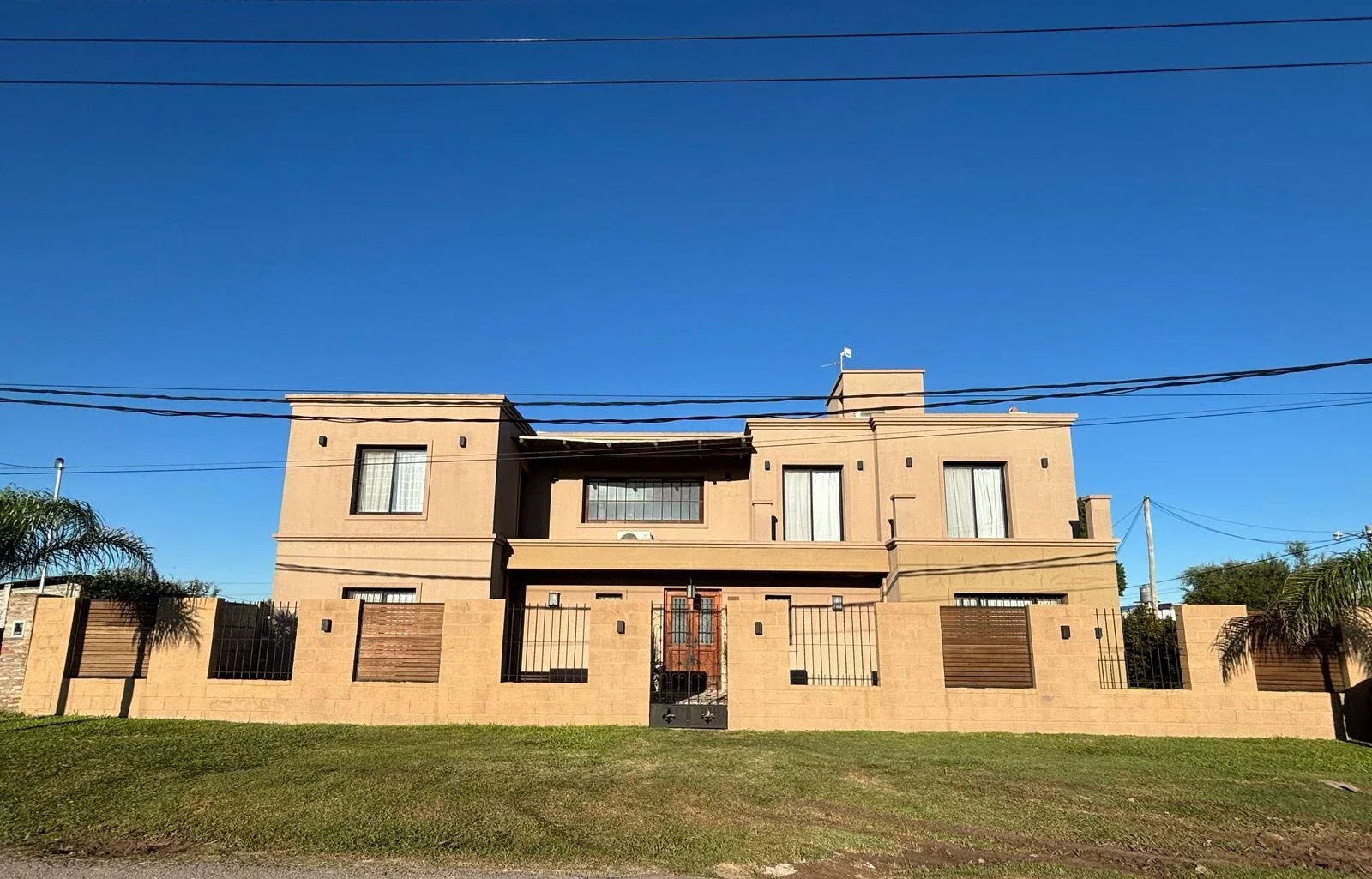 Casa en de 3 dormitorios c/ cochera en Altos de Matheu - Imagen 3