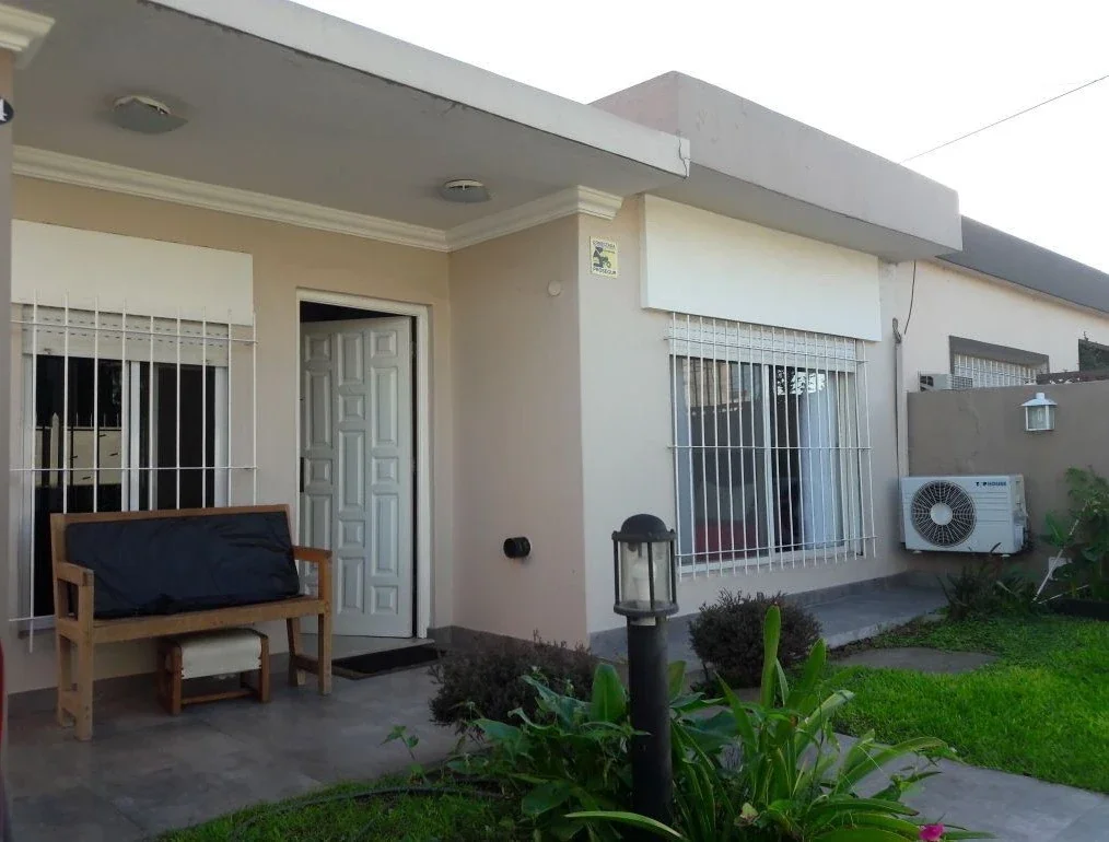 Casa de 2 dormitorios c/ cochera en Belén de Escobar - Imagen 1