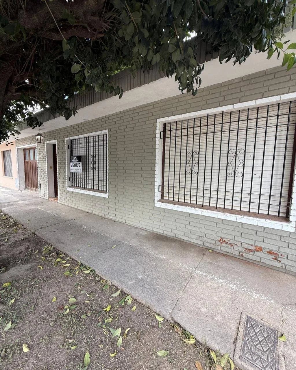 Casa en venta c/ cochera en Almafuerte - Imagen 2