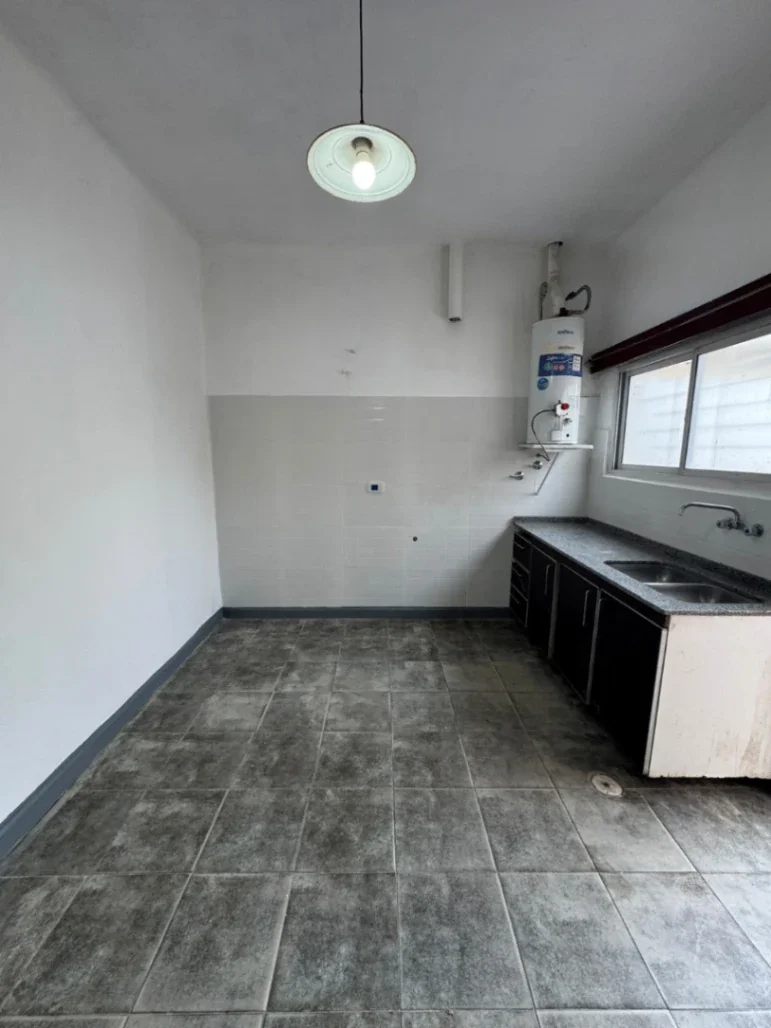 Casa en venta de 1 dormitorio c/ cochera en Almafuerte - Imagen 5