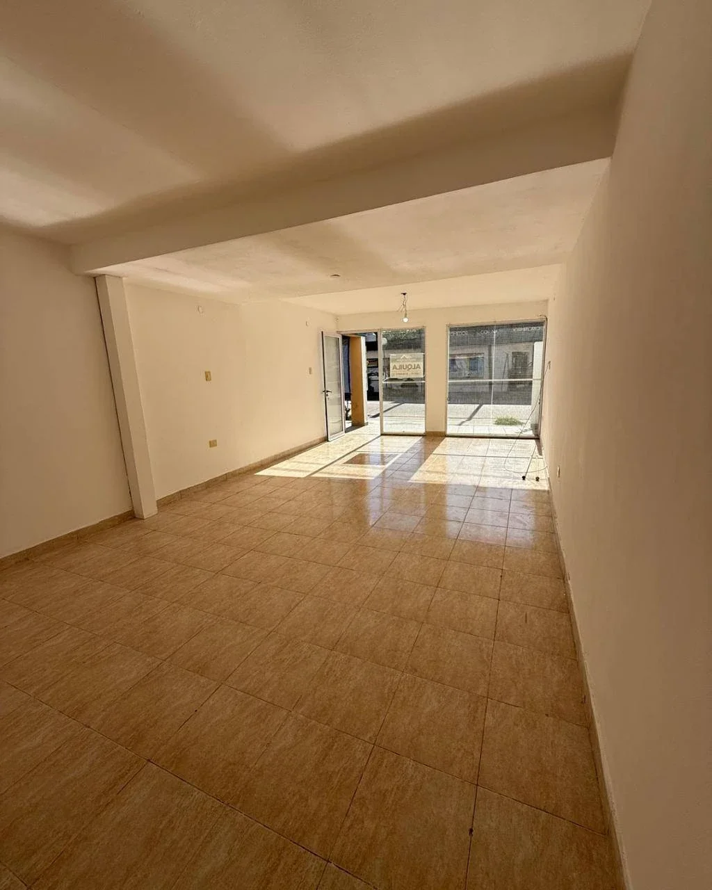 Local comercial en alquiler ubicado en Almafuerte - Imagen 3