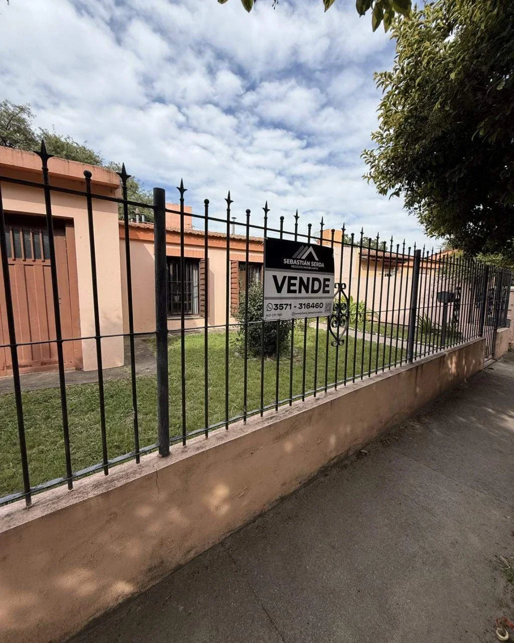 Casa en venta c/ cochera en Almafuerte - Imagen 1