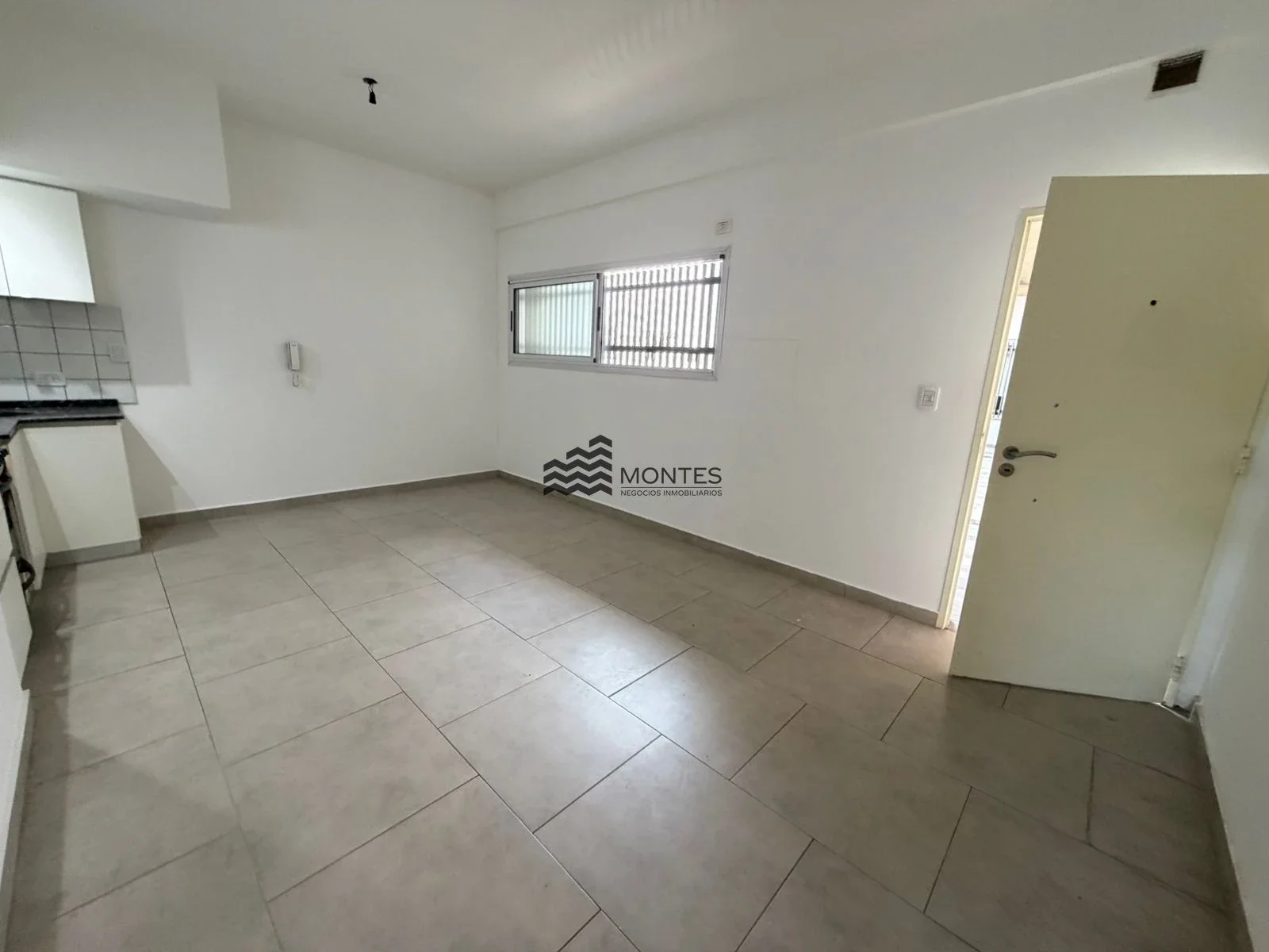 DEPARTAMENTO 2 AMB | COCHERA| BALCON AL FRENTE| VILLA LUZURIAGA - Imagen 4