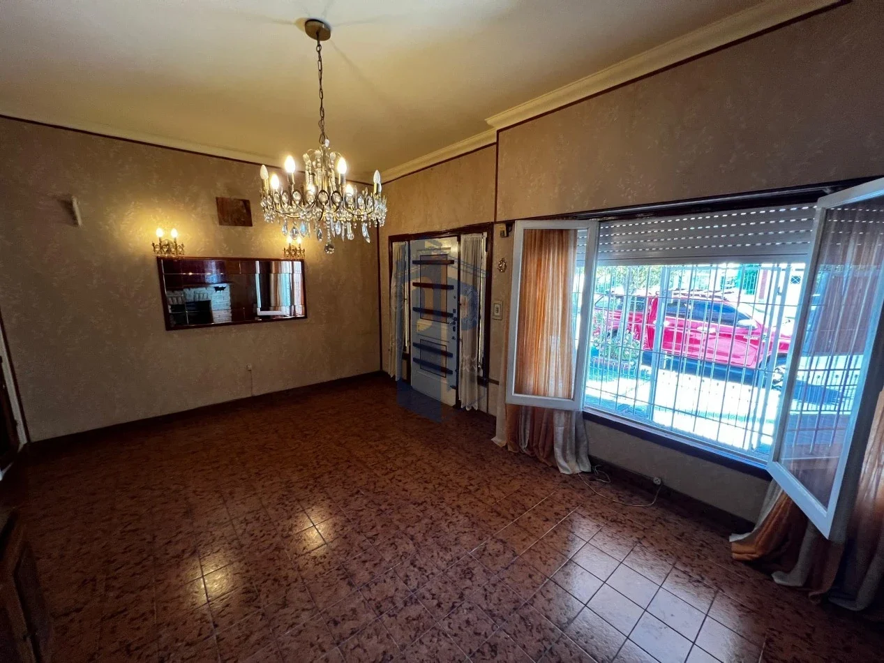 Chalet en Chauvín | Construcción Sólida | Cochera | Apta Crédito - Imagen 4