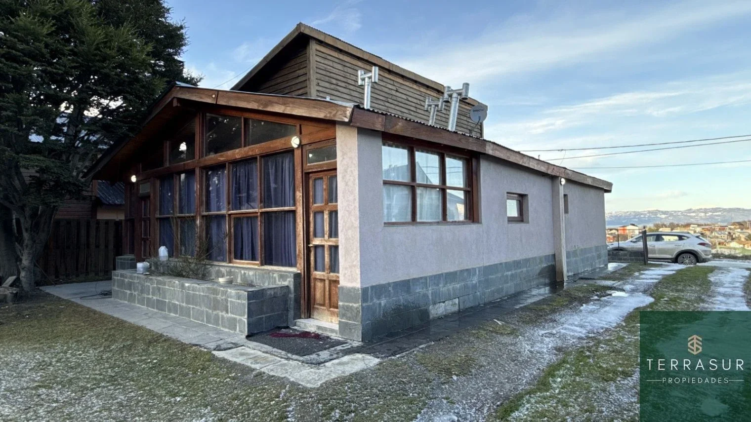 Casa en venta c/ cochera en Ushuaia - Imagen 5