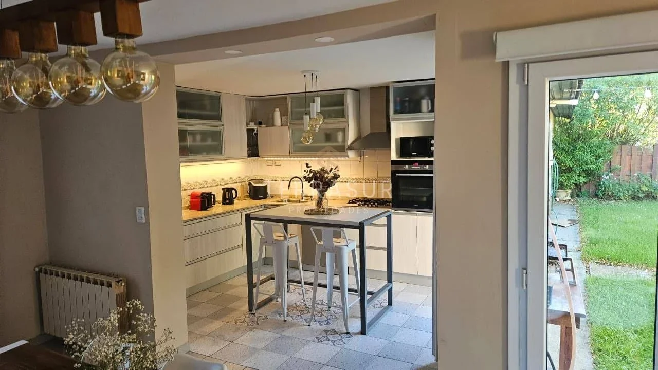 Casa en alquiler de 3 dormitorios y quincho! - Imagen 3