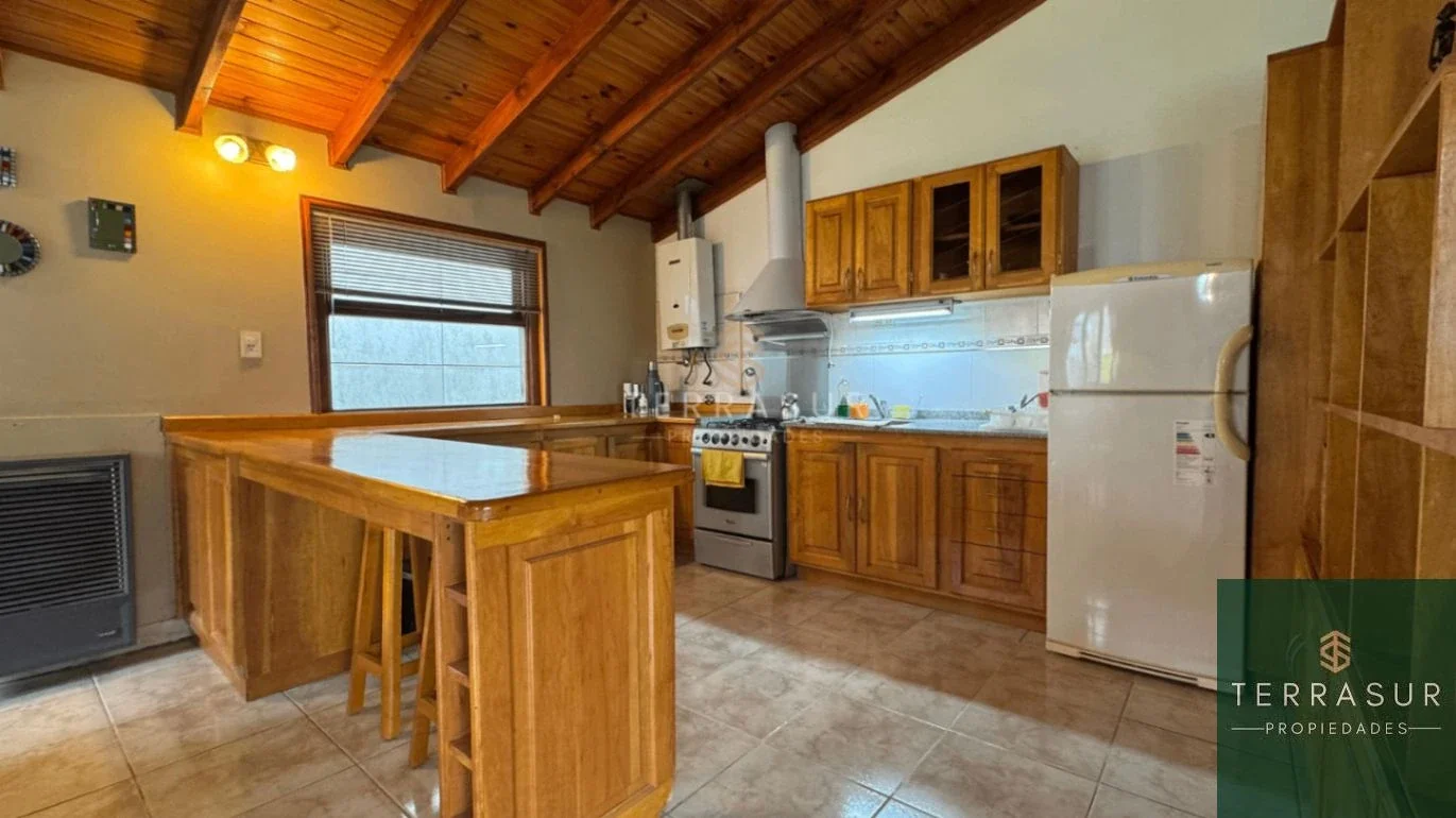 Casa en venta de 2 dormitorios c/ cochera en Ushuaia - Imagen 4