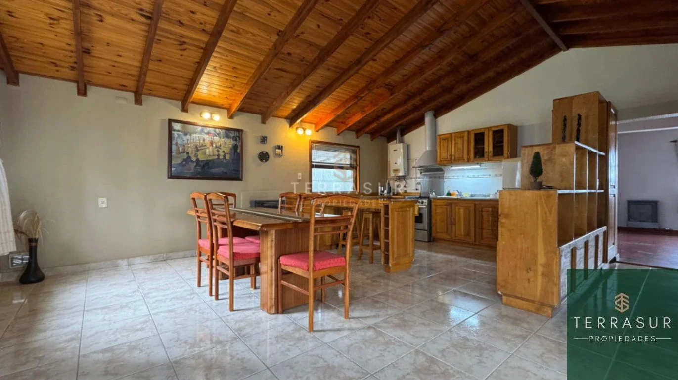 Casa en venta de 2 dormitorios c/ cochera en Ushuaia - Imagen 3