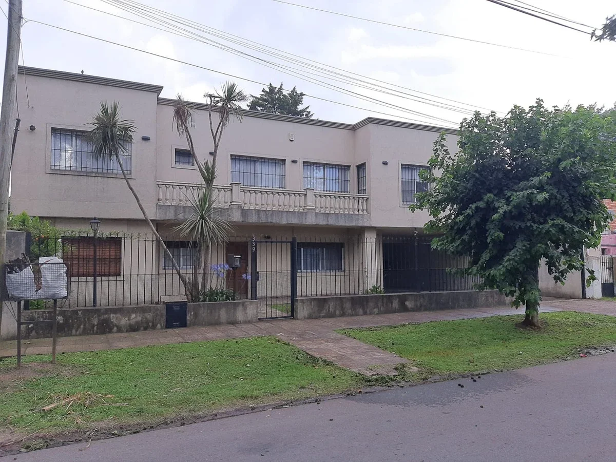 Hermoso Chalet En Venta Escobar - Imagen 2
