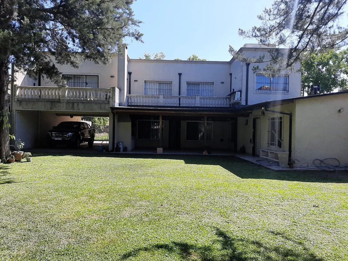 Hermoso Chalet En Venta Escobar - Imagen 1