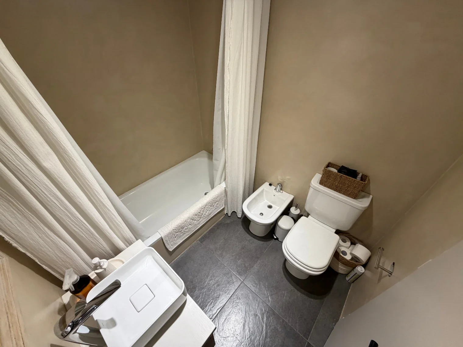VENTA DPTO 2 AMB A ESTRENAR CON BALCÓN CORRIDO Y VISTA ABIERTA MUY LUMINOSO - Imagen 5