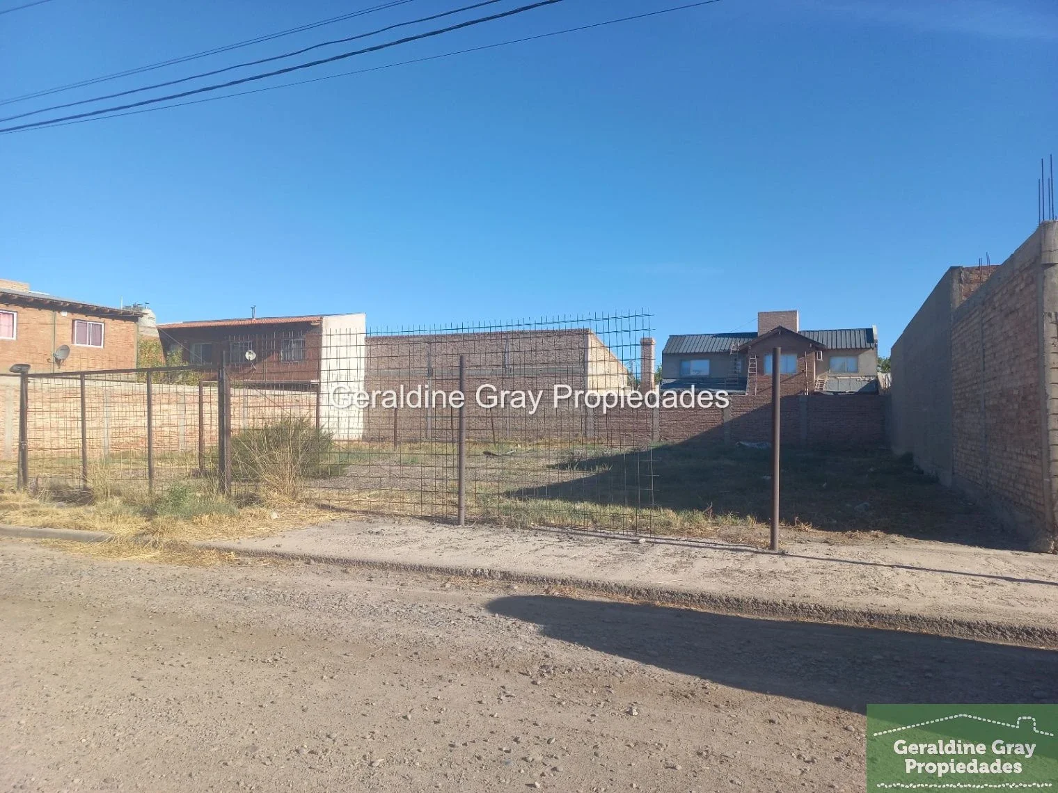 Terreno / Lote en venta de 302m2 ubicado en Las Calandrias, Cipolletti - Imagen 2