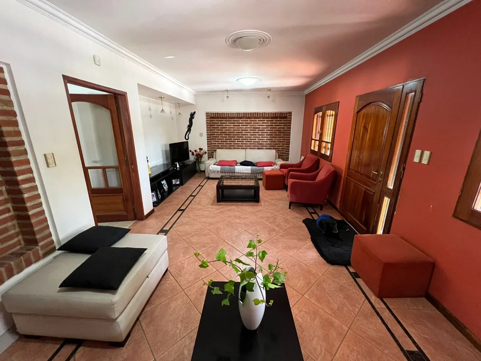 CASA DE 3 DORMITORIOS, ZONA ALTOS DEL SOLAR - Imagen 5